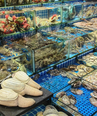 老廣年貨圖鑒 海鮮、年宵花購銷兩旺，水產品市場熱鬧非凡